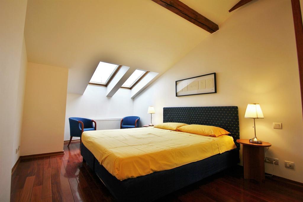 Apartment Salvator - By *